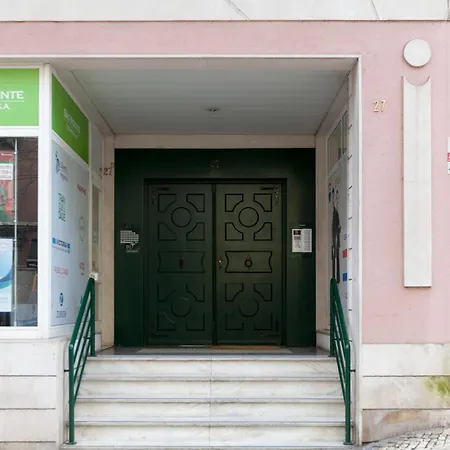 아파트 Flh Campo Ourique With View *